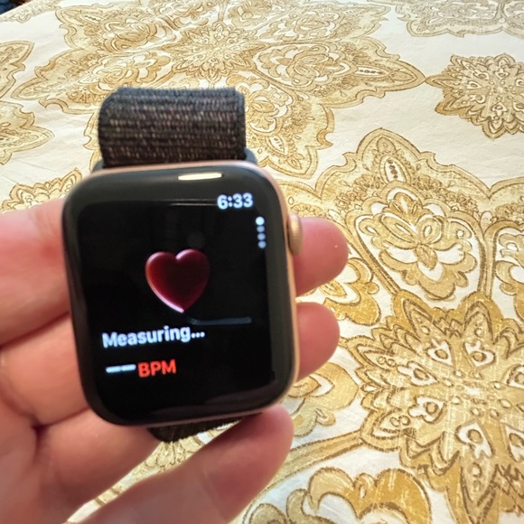 Apple Watch 6 series. 44mm - Picture 8 of 8